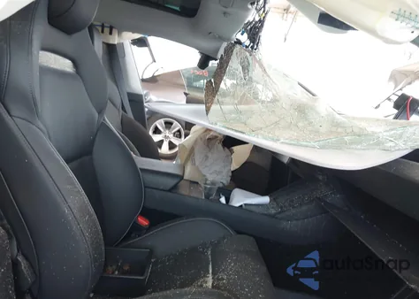 2025 Tesla Model 3 Performance из США, поврежденный, VIN 5YJ3E1ET7SF986848